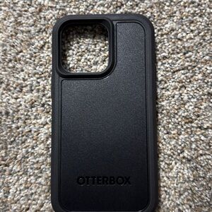 OtterBox Defender XT - iPhone 15 Pro Max